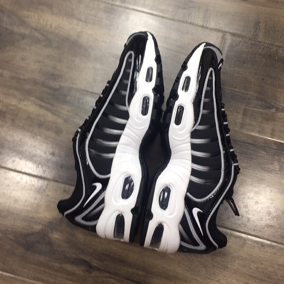 NIKE W AIR MAX TAILWIND IV NRG black/white-black - Picture 13 of 16
